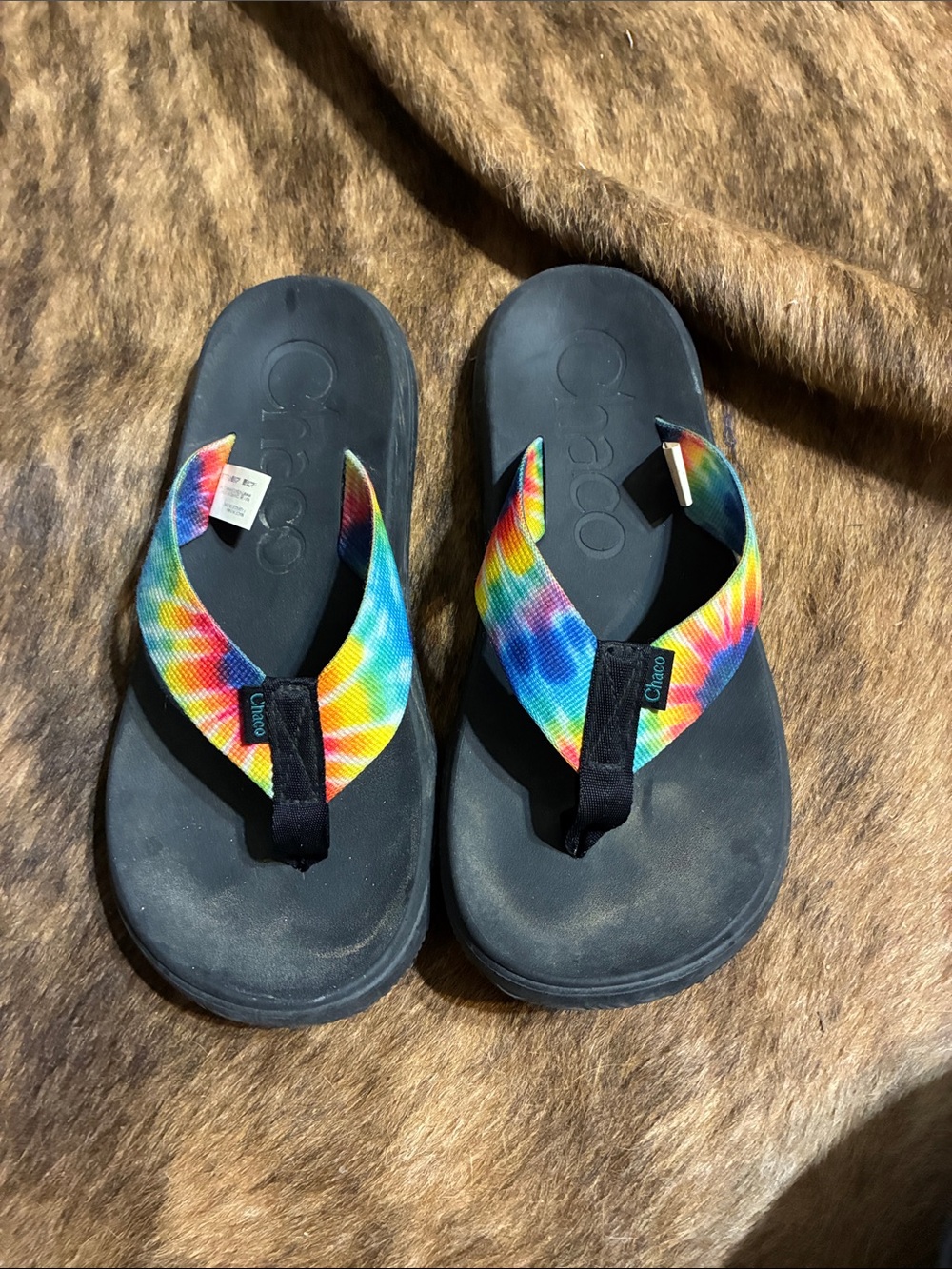 Chaco tye dye flip flops in size 5